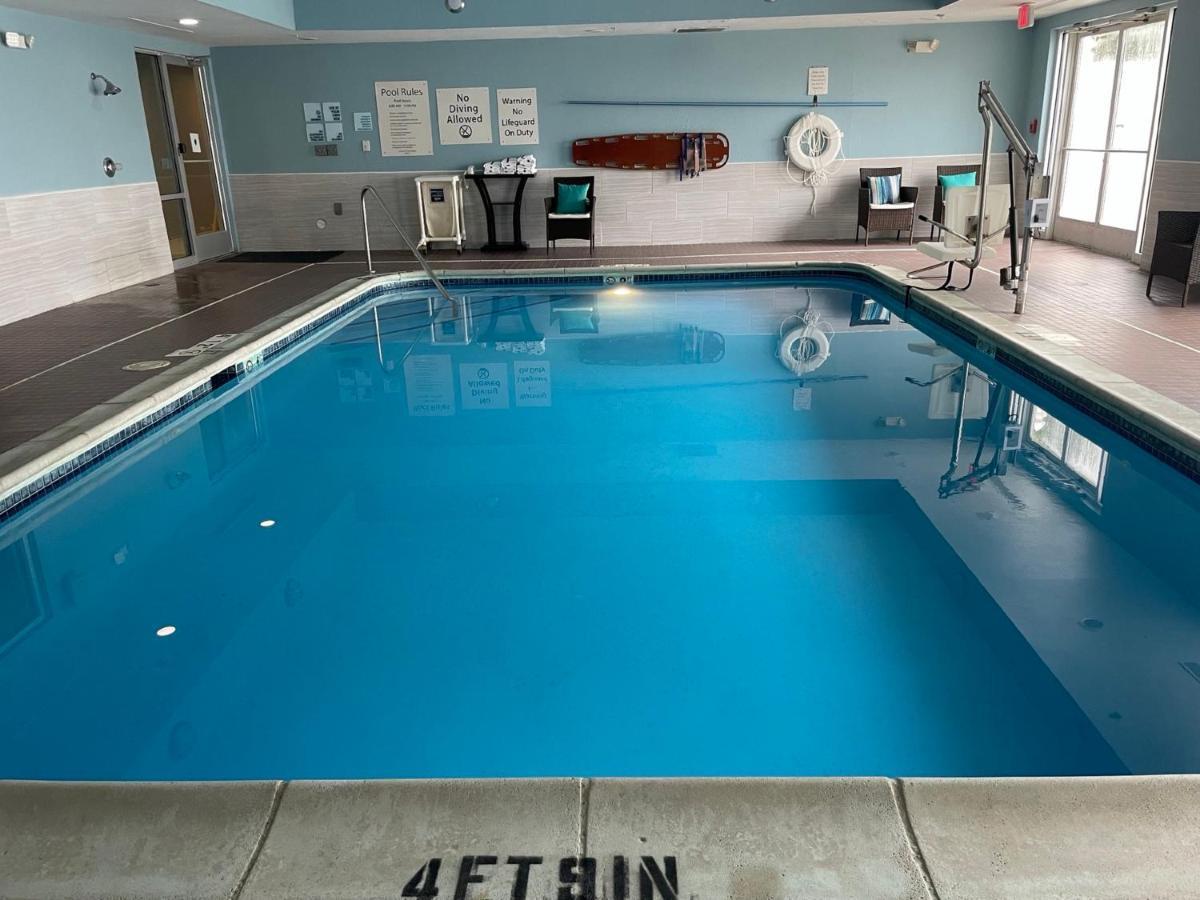 Holiday Inn Express Lapeer By Ihg Экстерьер фото